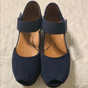 L’AmourDesPieds Suede Women's Navy Blue Mary Jane Shoes